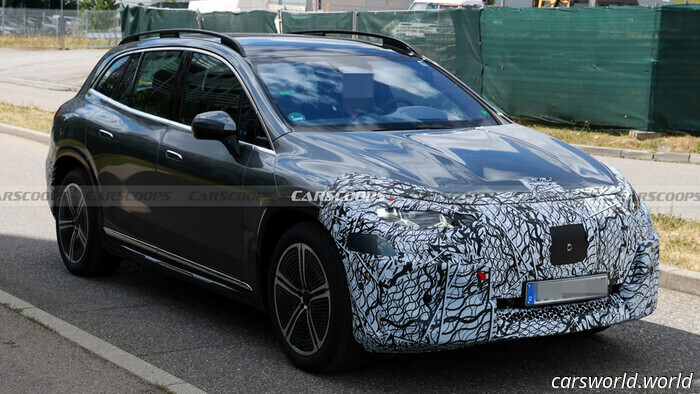 Mercedes добавляет звёзды к анонимному блакату | Carscoops